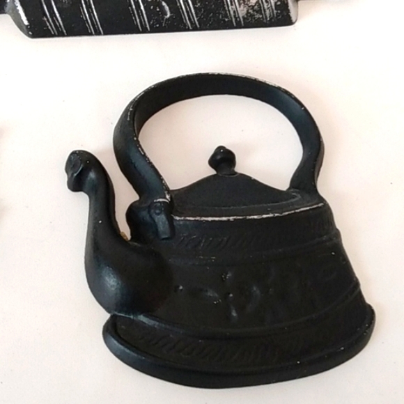 Midwest cast metal Vintage kitchen wall decor plaques - Picture 3 of 14